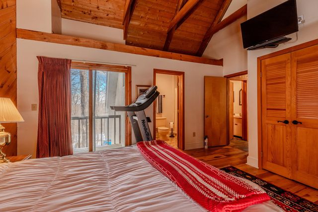 7 Round Tree Road, Winhall, VT 05340