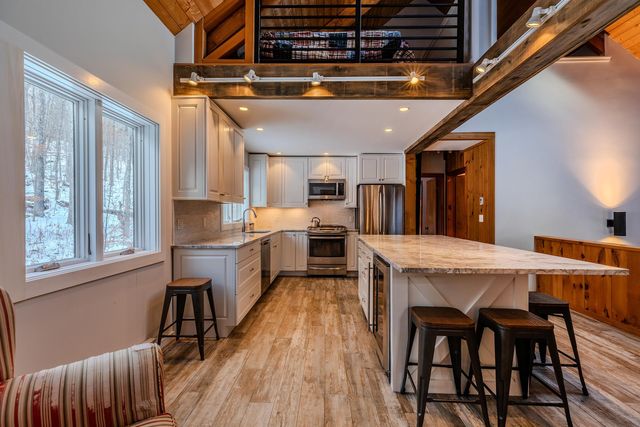 7 Round Tree Road, Winhall, VT 05340