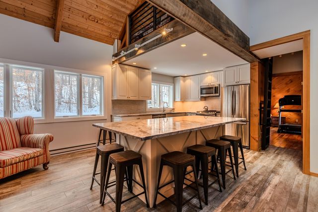 7 Round Tree Road, Winhall, VT 05340