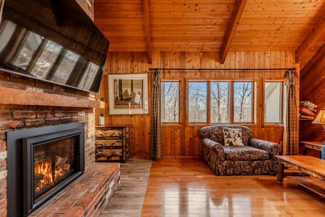 7 Round Tree Road, Winhall, VT 05340