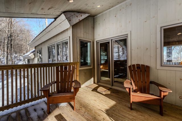 7 Round Tree Road, Winhall, VT 05340