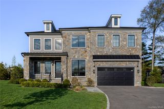 1 Sequoia Circle, Manhasset, NY 11030