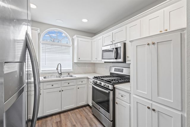 305 Virginia Avenue, Waxahachie, TX 75165