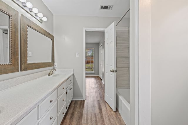 305 Virginia Avenue, Waxahachie, TX 75165