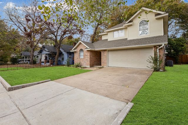 305 Virginia Avenue, Waxahachie, TX 75165