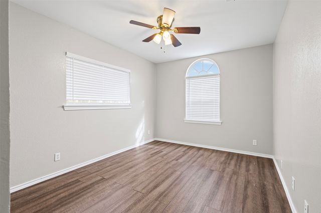 305 Virginia Avenue, Waxahachie, TX 75165