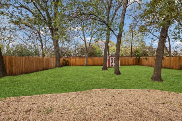 305 Virginia Avenue, Waxahachie, TX 75165