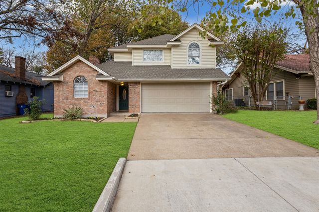 305 Virginia Avenue, Waxahachie, TX 75165