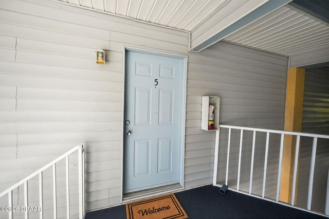 101 Bent Tree Dr Apt 5, Daytona Beach, FL 32114