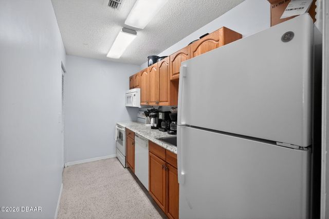 101 Bent Tree Dr Apt 5, Daytona Beach, FL 32114