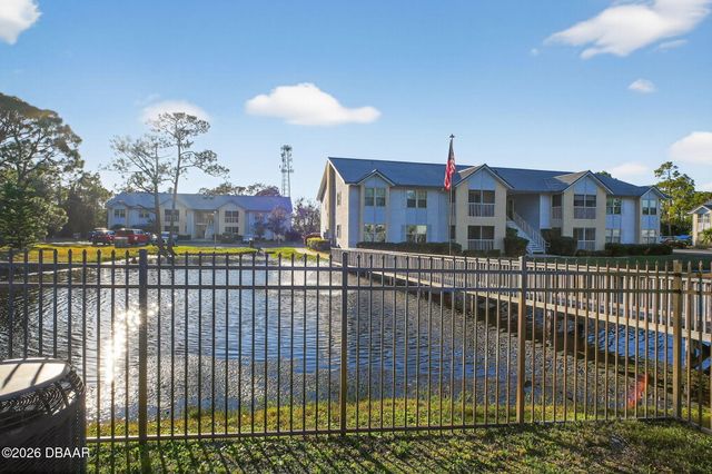 101 Bent Tree Dr Apt 5, Daytona Beach, FL 32114
