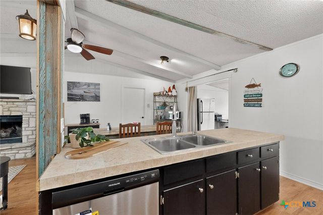 1336 Charter Oak Drive, Canyon Lake, TX 78133