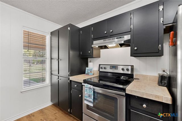 1336 Charter Oak Drive, Canyon Lake, TX 78133