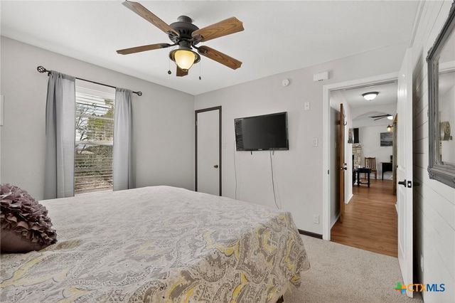 1336 Charter Oak Drive, Canyon Lake, TX 78133