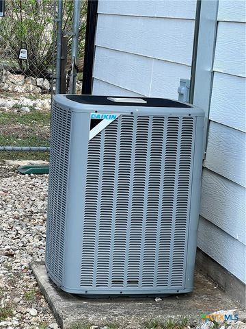 1336 Charter Oak Drive, Canyon Lake, TX 78133