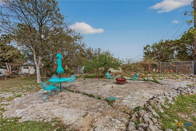 1336 Charter Oak Drive, Canyon Lake, TX 78133