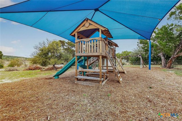 1336 Charter Oak Drive, Canyon Lake, TX 78133