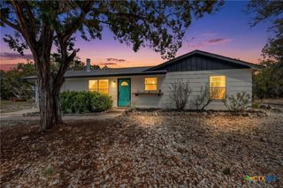 1336 Charter Oak Drive, Canyon Lake, TX 78133