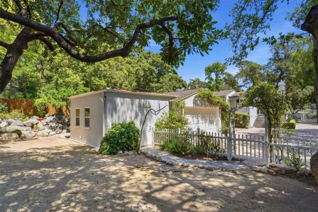 1973 N Harding Avenue, Altadena, CA 91001