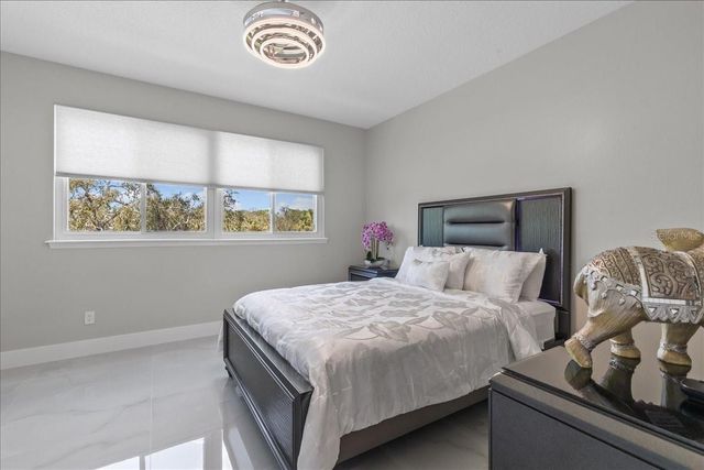 375 WELLINGTON AVENUE, Oldsmar, FL 34677