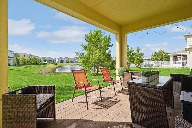1998 NW Cataluna Circle, Port St. Lucie, FL 34986