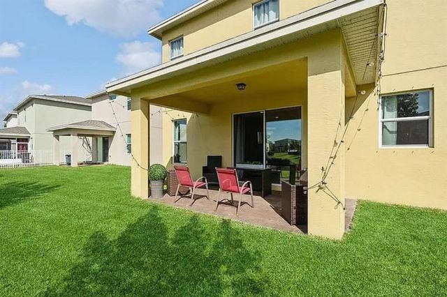1998 NW Cataluna Circle, Port St. Lucie, FL 34986