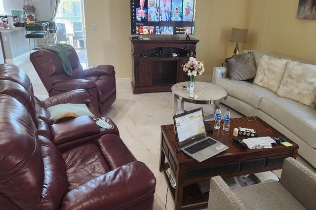 1998 NW Cataluna Circle, Port St. Lucie, FL 34986