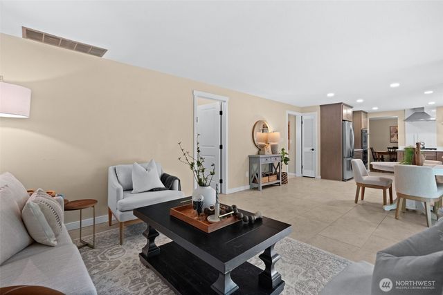 4806 95th Avenue W, University Place, WA 98467