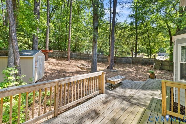 7506 Winning Colors Ct, Midlothian, VA 23112