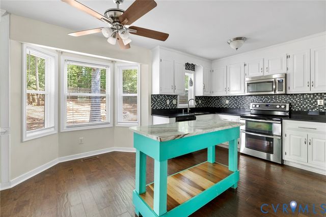 7506 Winning Colors Ct, Midlothian, VA 23112