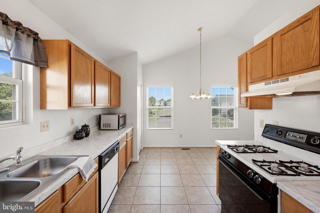 123 FAIRFAX DR, Stephens City, VA 22655