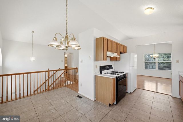 123 FAIRFAX DR, Stephens City, VA 22655