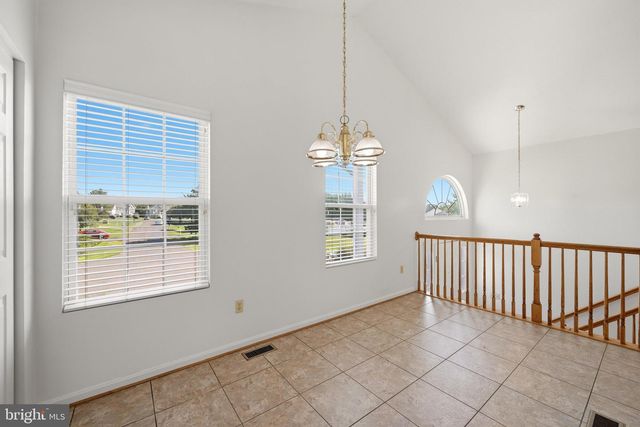 123 FAIRFAX DR, Stephens City, VA 22655