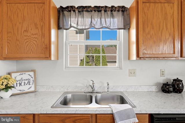 123 FAIRFAX DR, Stephens City, VA 22655