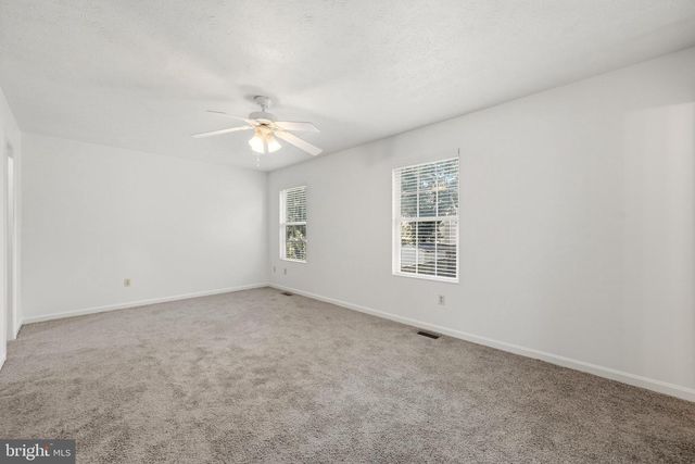 123 FAIRFAX DR, Stephens City, VA 22655