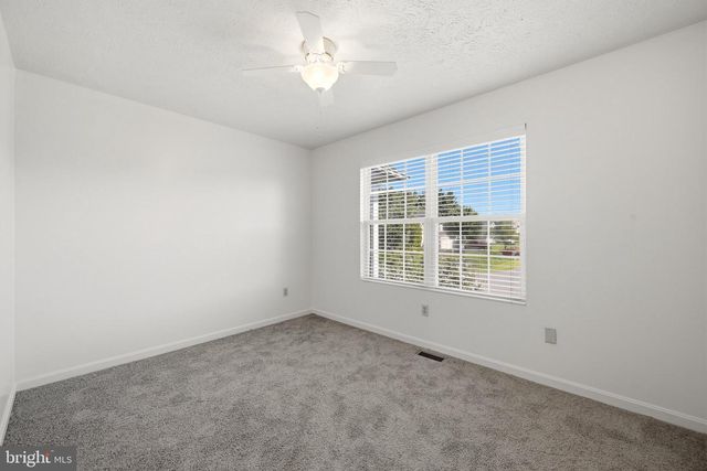 123 FAIRFAX DR, Stephens City, VA 22655