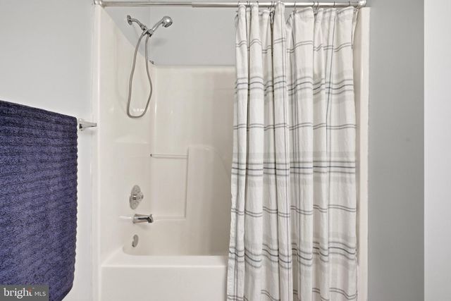 123 FAIRFAX DR, Stephens City, VA 22655