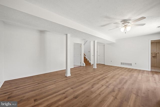 123 FAIRFAX DR, Stephens City, VA 22655