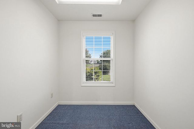 123 FAIRFAX DR, Stephens City, VA 22655