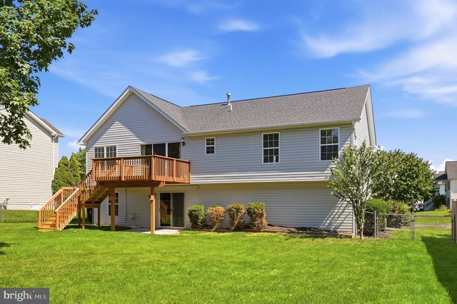 123 FAIRFAX DR, Stephens City, VA 22655