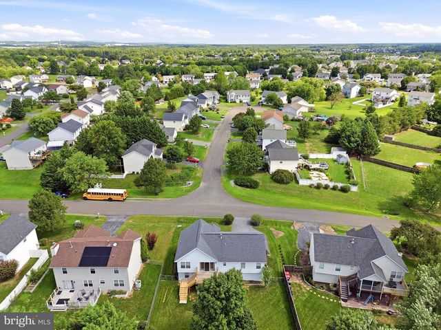 123 FAIRFAX DR, Stephens City, VA 22655