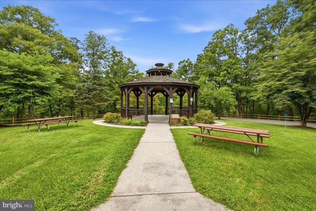 123 FAIRFAX DR, Stephens City, VA 22655