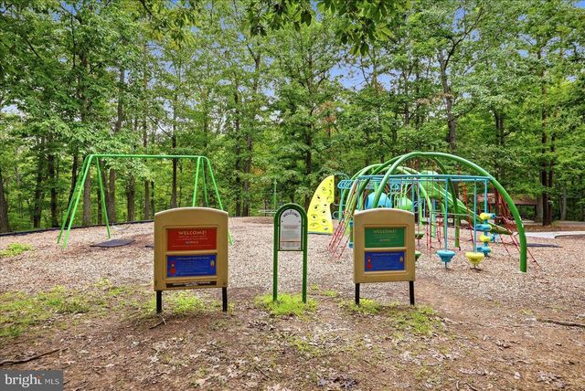 123 FAIRFAX DR, Stephens City, VA 22655
