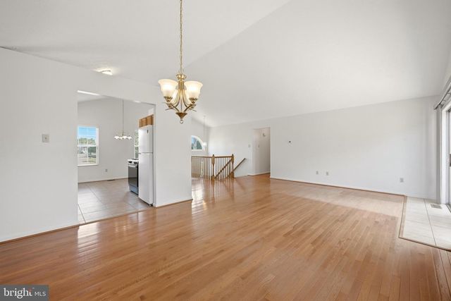 123 FAIRFAX DR, Stephens City, VA 22655