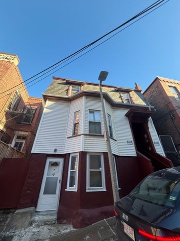 2 Shepherd Ave 3, Boston, MA 02115