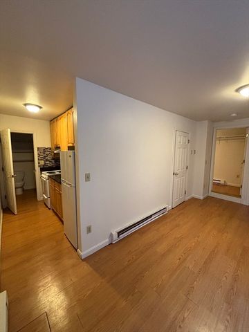 2 Shepherd Ave 3, Boston, MA 02115