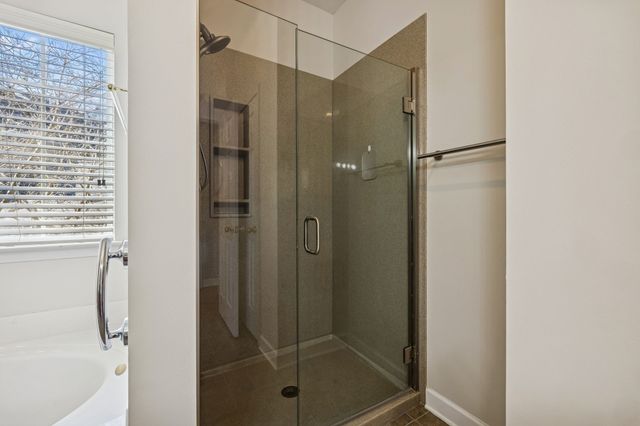 2205 Maple Grove Ln, Nashville, TN 37211