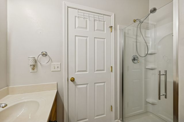 2205 Maple Grove Ln, Nashville, TN 37211
