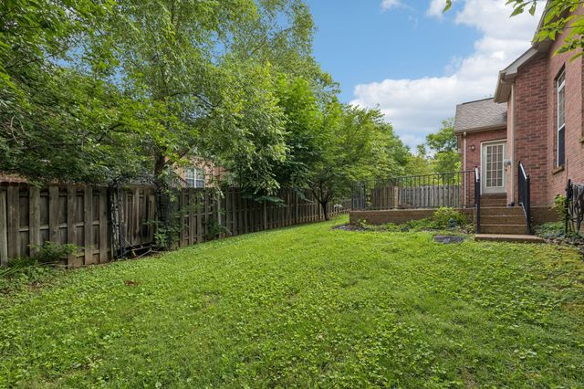 2205 Maple Grove Ln, Nashville, TN 37211