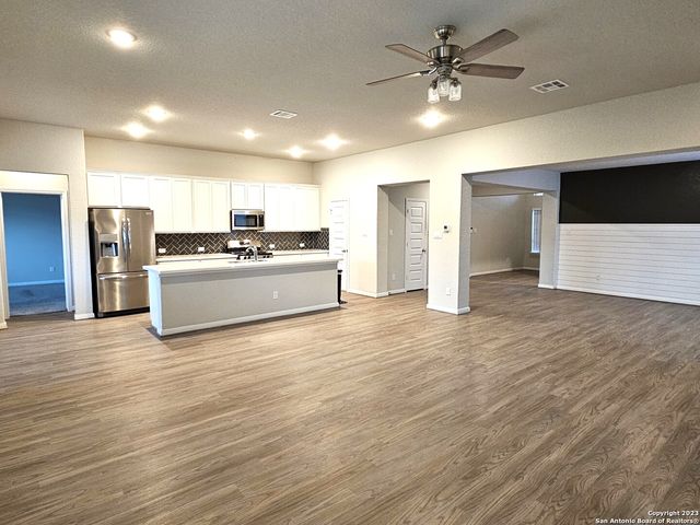 12549 ROTHAU DR, Schertz, TX 78154